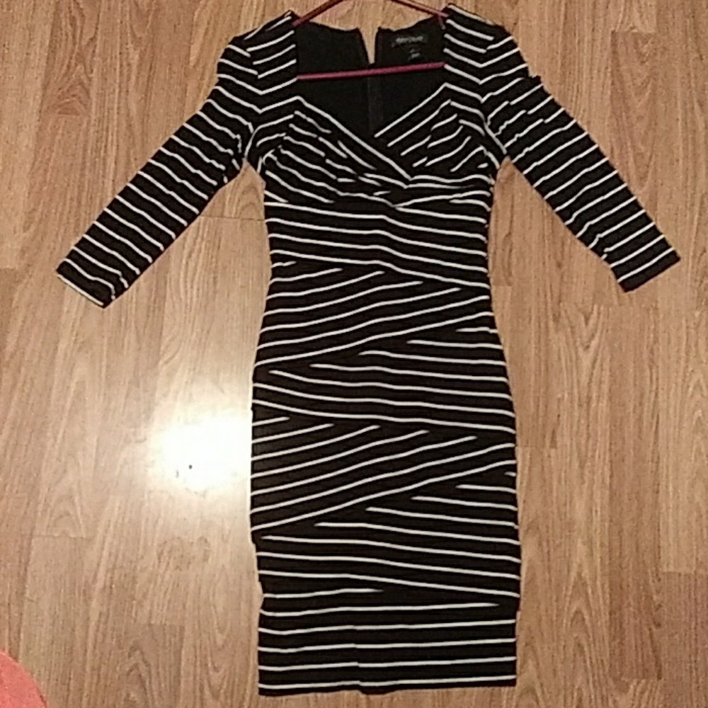 White House Black Markwt dress size 2